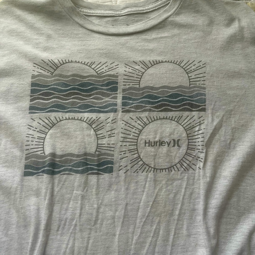 Hurley EUC Size Medium